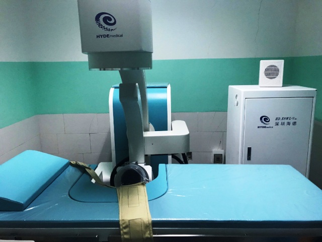 tán sỏi ngoài cơ thể